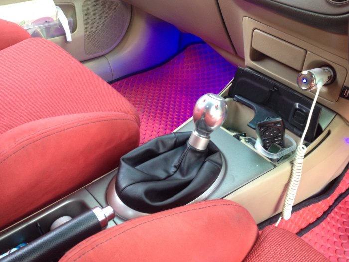 เกียร์auto สับขาหลอกเป็น เกียร์ manual +ไฟส่องพื้นสว่างๆ