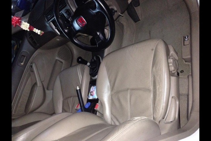 ขายcivic Es ปี03ครับ  300000ไม่ขายรีบใช้เงินเอาไป 260000 ครับด่วน แปลงหน้าแล้วของแต่งเพียบครับแท้ๆ