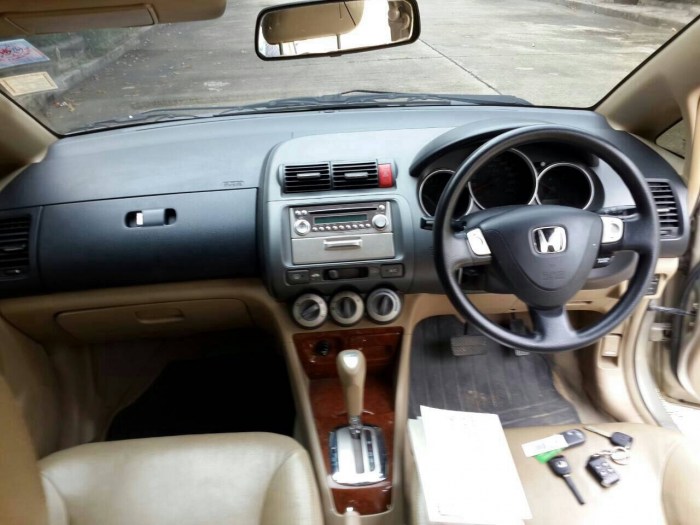 ขาย Honda City Zx 1.5 VTEC ปี06 TOP สีน้ำตาล สภาพสวย ขาย 245,000 บาท