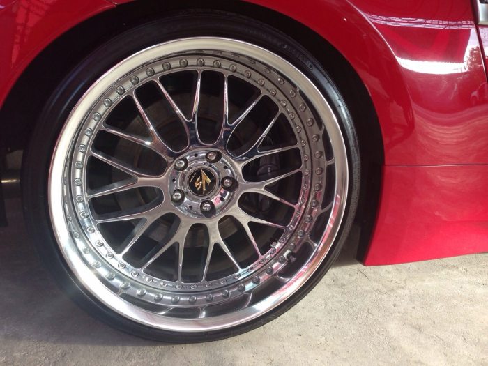 ขาย 370Z สีแดงแปร๊ด (จดประกอบ)
