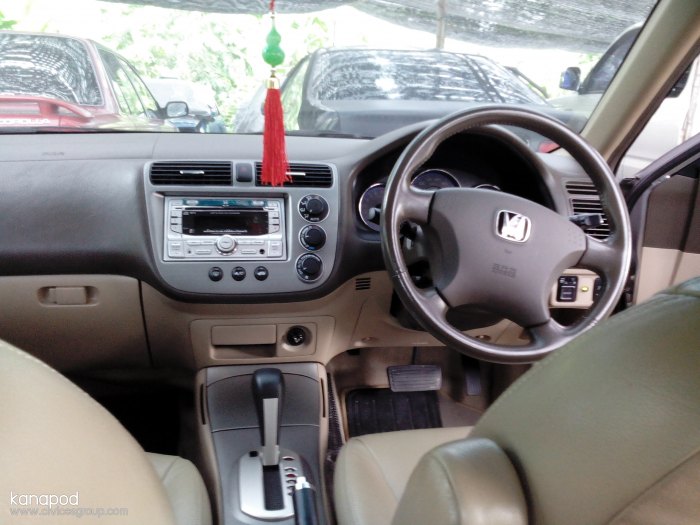 ขอขาย civic es ปี04 vtec autoเครื่อง1700cc. วิ่ง13****สีบอร์นเงิน