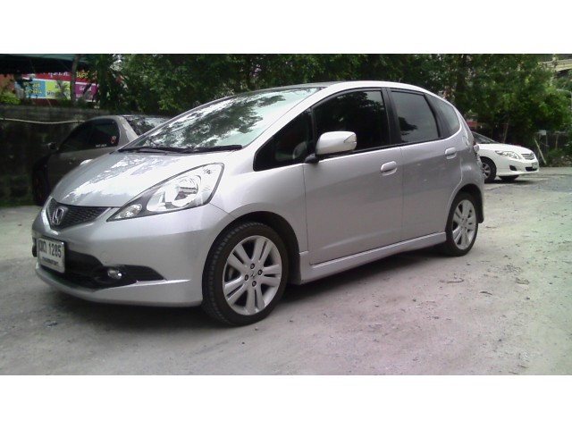 ขาย JAZZ ปี2008 ตัวTOP เกียร์ A/T รถวิ่งน้อย ราคา 370000 สนใจโทร 088-210-0872 อั๋น