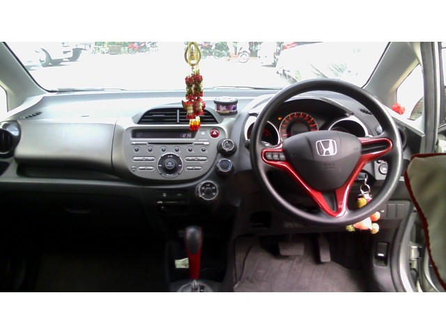 ขาย JAZZ ปี2008 ตัวTOP เกียร์ A/T รถวิ่งน้อย ราคา 370000 สนใจโทร 088-210-0872 อั๋น
