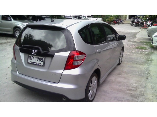 ขาย JAZZ ปี2008 ตัวTOP เกียร์ A/T รถวิ่งน้อย ราคา 370000 สนใจโทร 088-210-0872 อั๋น