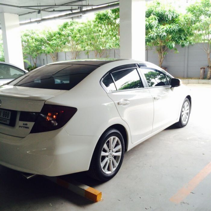 ขายรถHonda Civic FB 1.8E Navi(AS)ปี2013 สีขาว ราคาถูก