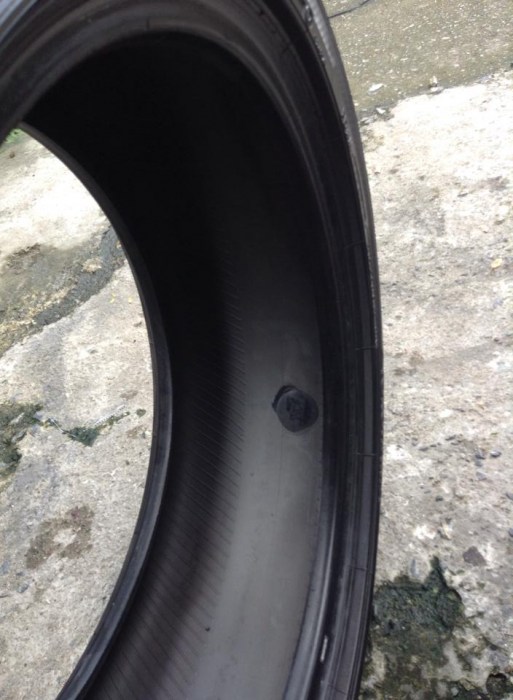 ขายยาง yokohama db 215/50/17 ปลายปี 10 แต่ใส่ปี11 3300