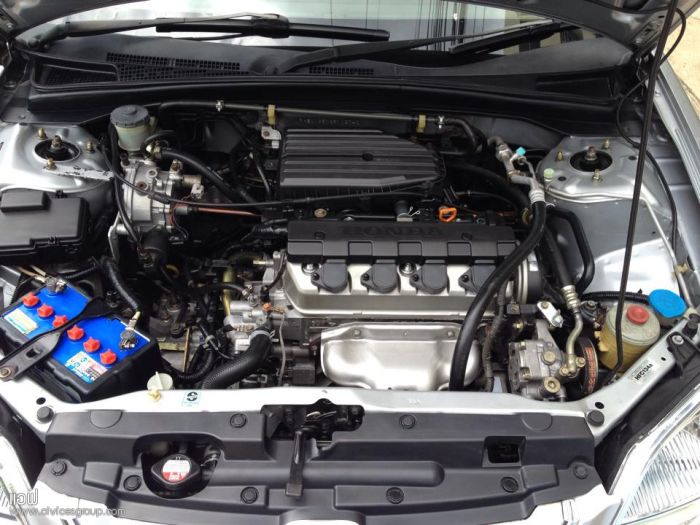 HONDA CIVIC 1.7 VTi-E โฉม Dimentionปี 2004รถมือเดียวออกป้ายแดงมี BOOK ครบ กุญแจรีโมท 2 ชุด