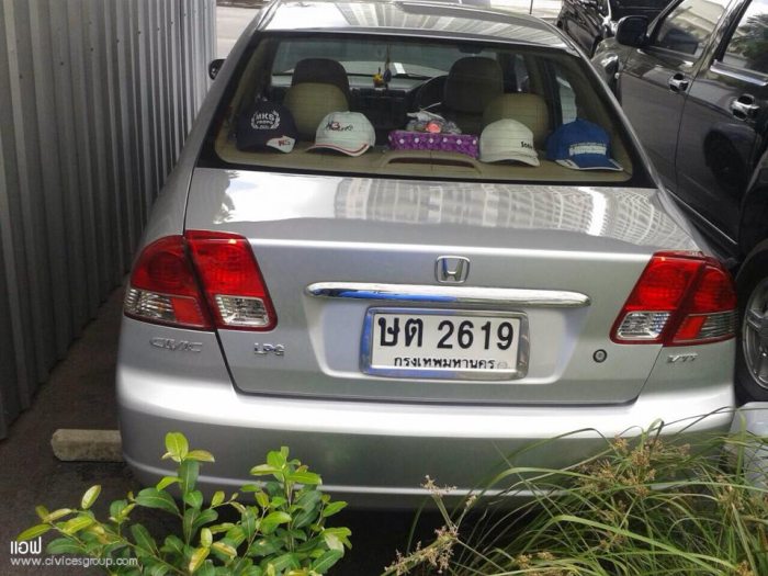 HONDA CIVIC 1.7 VTi-E โฉม Dimentionปี 2004รถมือเดียวออกป้ายแดงมี BOOK ครบ กุญแจรีโมท 2 ชุด