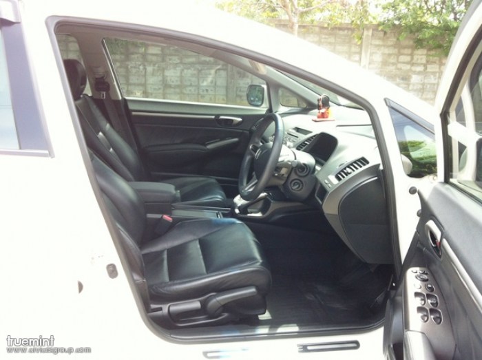 ขาย Civic FD 08 1.8 E (สีขาว-ภายในดำ) รถสวยครับ