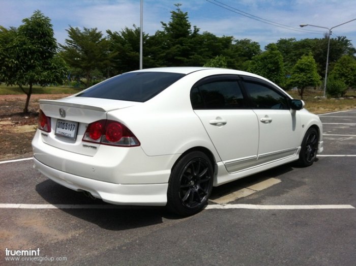 ขาย Civic FD 08 1.8 E (สีขาว-ภายในดำ) รถสวยครับ
