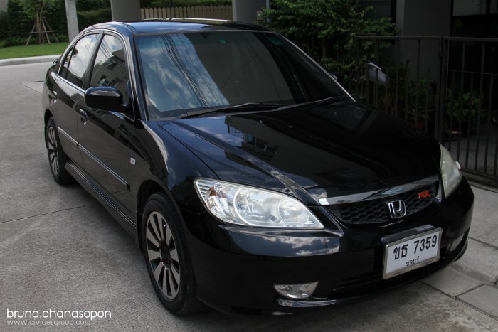ตามหา es vtec ปี 04-05 ขอราคาไม่เกิน 4 แสน ใครมีใครเห็น บอกผมทีนะครับ อยากได้