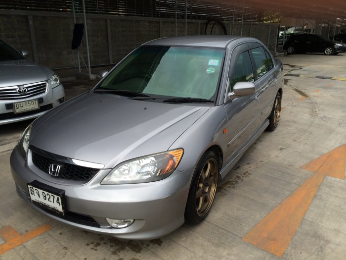 ขาย CIVIC  ES ปี 05 สภาพสวย 269000 แต่งแท้
