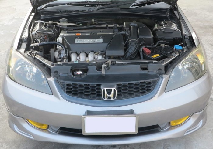 ขาย Civic ES 2.0  ตาเหยี่ยว สีเทาดำ ปี 2004 รถเดิมๆ วิ่งน้อยครับ