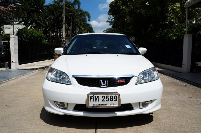 ขาย CIVIC ES ตัว RX แท้ สีขาว ปี2005  รุ่นท๊อปสุดครับ  มีแม็ก 17นิ้ว รถสีเดิมๆเลยครับ