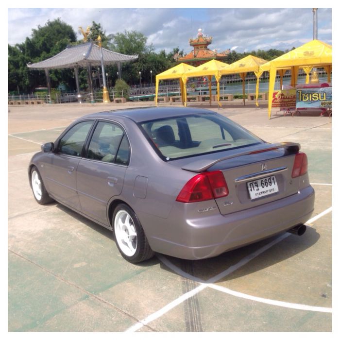 ขายCIVIC ES ปี01เกียร์ธรรมดาใช้น้อยสภาพสวยครับ ลดราคาแล้วครับ