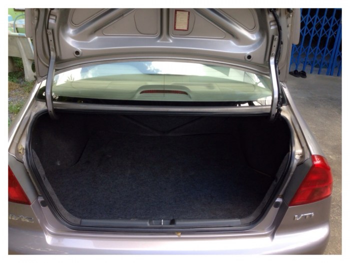 ขายCIVIC ES ปี01เกียร์ธรรมดาใช้น้อยสภาพสวยครับ ลดราคาแล้วครับ