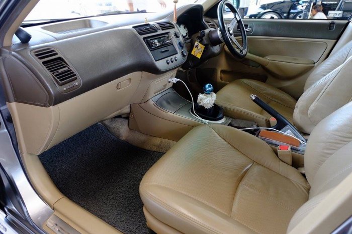 Sale !!! ปรับราคา civic es 2004 ตาเหยี่ยว exi MT แต่งพอควร หล่อๆ !!!