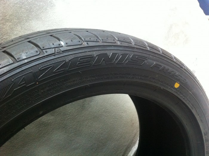 -​ขาย- ยางใหม่ FALKEN FK453 MADE IN JAPAN 215/45/17 2 เส้น4,000 บาท