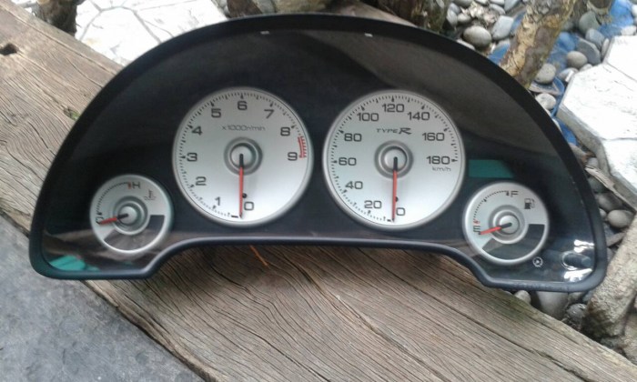 รบกวนพี่ๆขอภาพประกอบวิธีติดตั้ง ไมล์ DC5 ใส่ ES