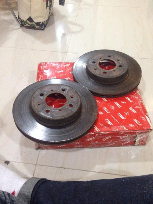 ขายของเดิมตาเหยี่ยวหลายรายการครับ * เบาะคู่หน้าตัวนอกสีเทา*โชคหน้าหลัง*ท่อmugenแท้ และอีกม