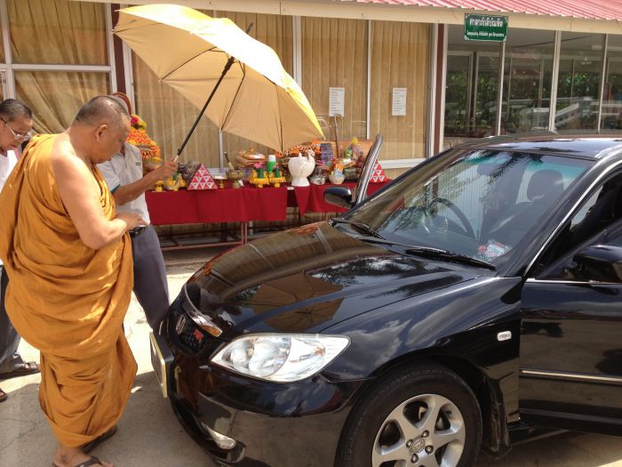 เจิมที่วัดป่าแสงอรุณ ขอนแก่น โดยพระธรรมดิลก (สมาน  สุเมโธ) เจ้าคณะถาค 9 ธรรมยุต