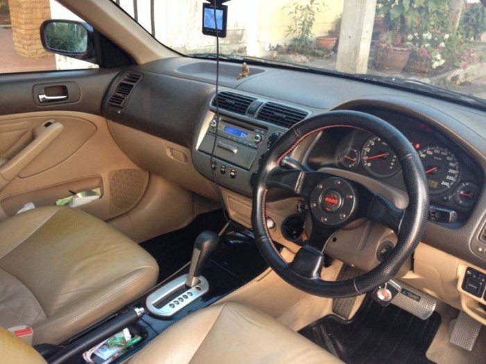 ขาย CIVIC ES EXi  2004 ตาเหยี่ยว สีดำ
