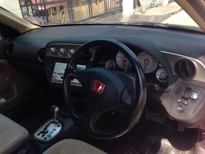 จัดแนนท์ได้ civic 03 exi แบ็คคู่ abs ภายใน dc5 แก๊สโดนัทversus
