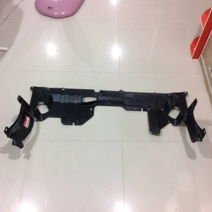พลาสติกซุ้มล้อ และ พลาสติกใต้เครื่องแท้ศูนย์