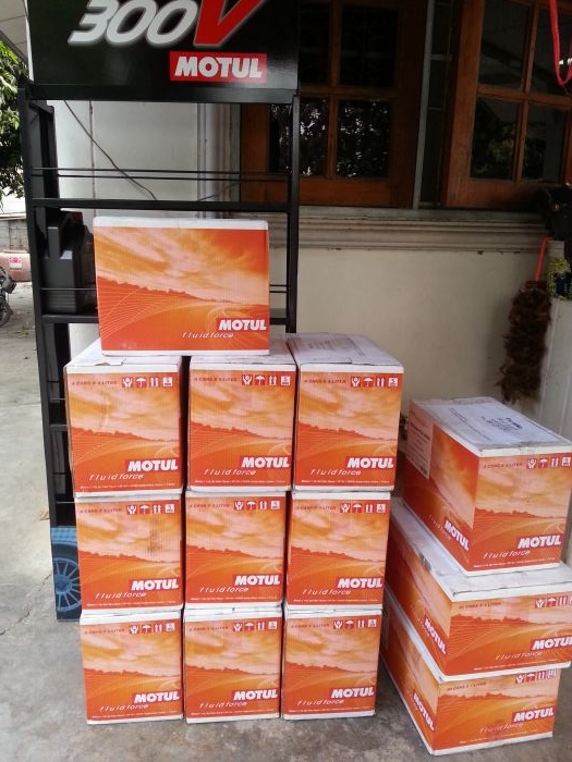 น้ำมันเครื่องMOTUL