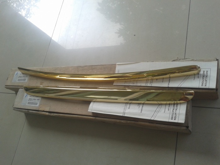 ต้องการซื้อคิ้วโครเมียม ฝากระโปรงหน้า ES 05