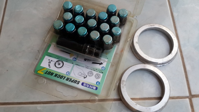 ขายล้อแม็กre30 4รู ขอบ17กว้าง7 ออฟ40  ติดยางDunlopDZ101 205/45 ปี13 10000บาท