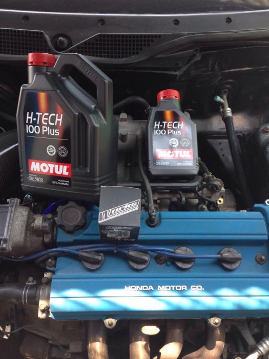 น้ำมันเครื่องMOTUL