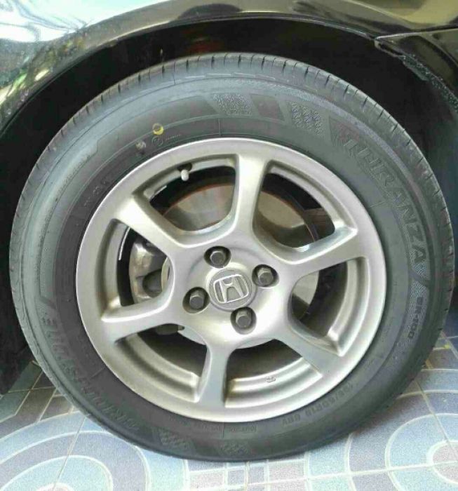 195/60 R15 บริดสสโตน ทูรันซ่า GR100