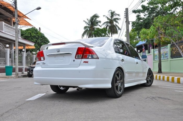 (((ขาย))) CIVIC RX แท้ สีขาวเดิมโรงงาน ตัวท็อป 05 AT หล่อๆ