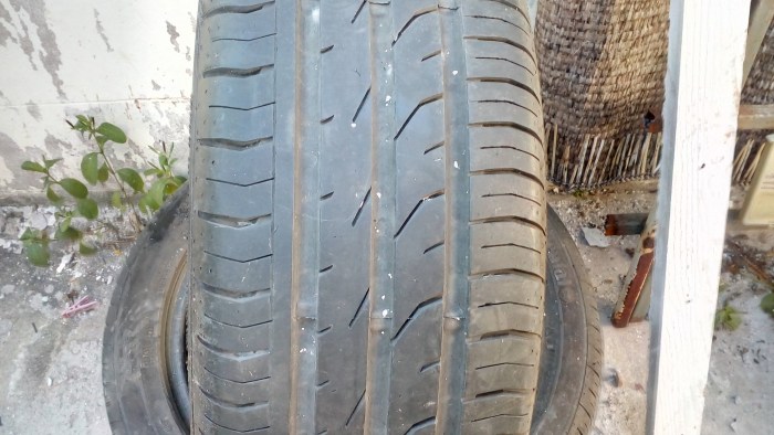 ขายยาง195/50/16  3เส้น 1200บาท ปี12