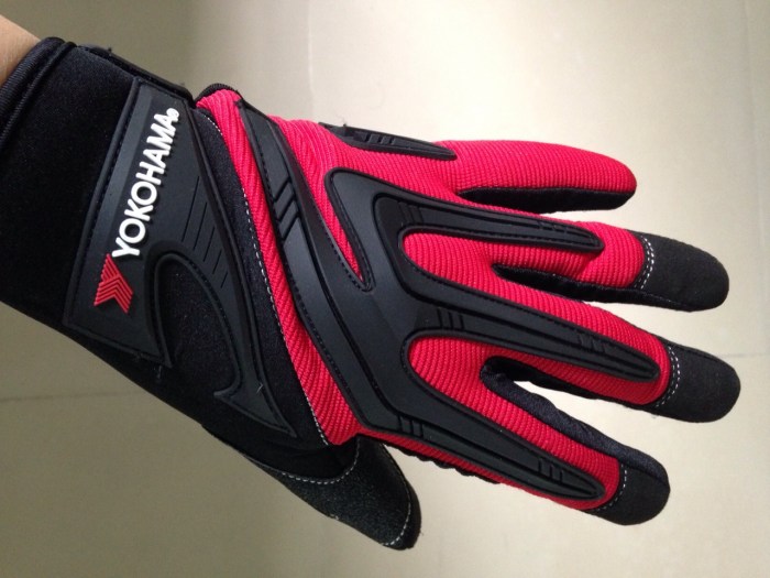 ถุงมือช่าง YOKOHAMA ของใหม่ยังไม่ได้ใช้    750  บาท