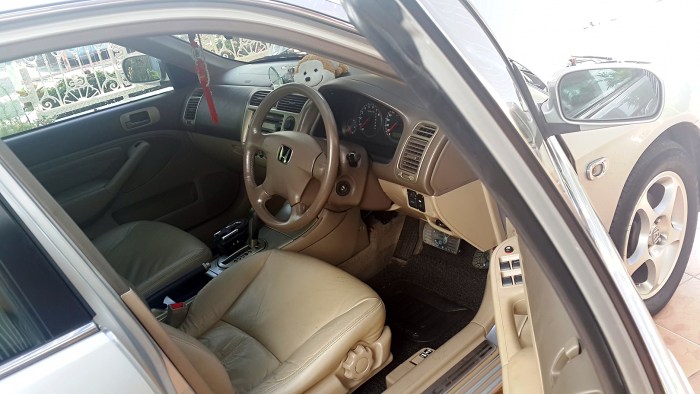 ขายรถบ้านมือเดียว ไม่เคยติดแก๊ส civic dimension 1.7 vti ปี02 ตัวท็อป เกียร์ออโต้
