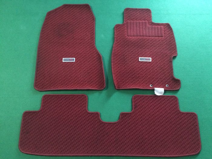 พรมEP3 Type R รีโมทวิทยุเดิม แบคกาไล้ขาเบาะ ฝาหลังเดิม หัวเกียร์mugen ปั้มเบรคหน้าเดิม