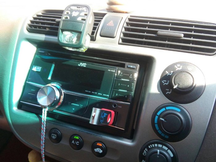 ประกาศขายรถ CIVIC Dimension 2002 เครื่อง Vtec 1.7 ตัว Top