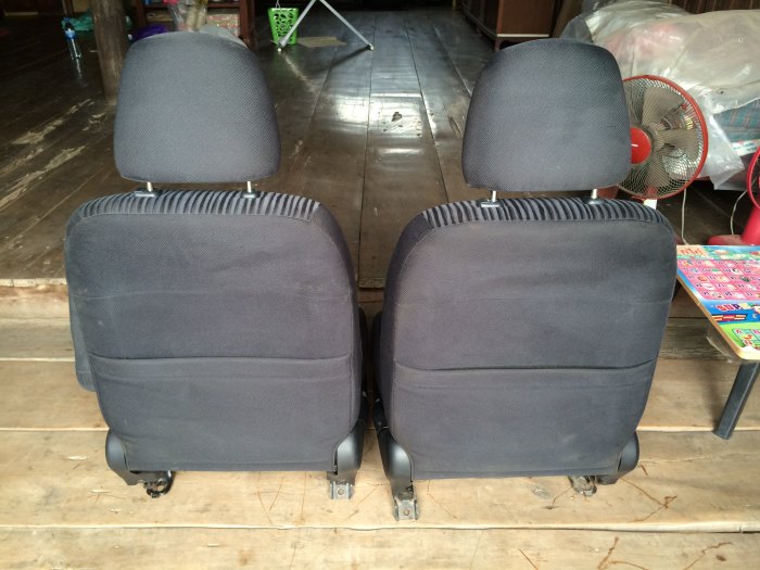 ขายถูกๆเบาะคู่หน้าผ้าดำ RX 2005 sale 2,500.-