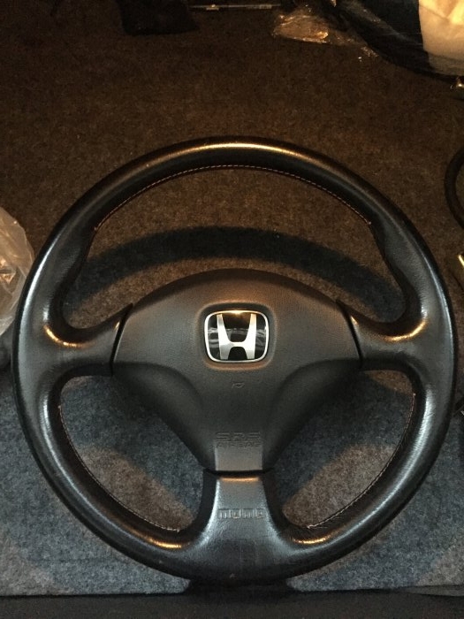 พวง DC5 ,ลิ้นหน้าSIRตาเหยี่ยว,กระจกหน้าเขียวหลังดำ RS สนใจต่อรองได้คับ
