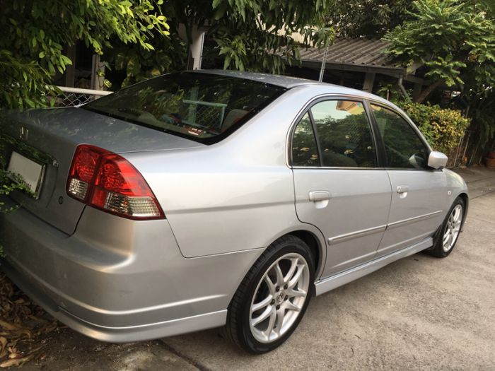 ขาย civic ES เกียร์  m/t ปี 2003 สีบรอนซ์เงิน เครื่อง 1.7  VTEC