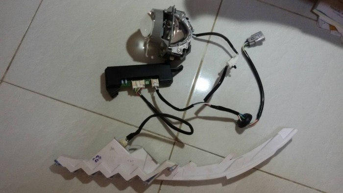 ไฟหน้าฮอนด้า HR-V LED โปรเจคเตอร์ ,ALTIS 2014,ฟอร์จูนเนอร์ ,พรีอูส,แอ๊คออด, ACUAL TL