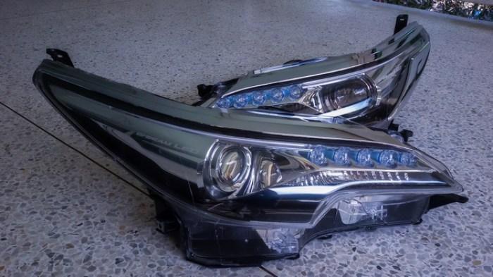 ไฟหน้าฮอนด้า HR-V LED โปรเจคเตอร์ ,ALTIS 2014,ฟอร์จูนเนอร์ ,พรีอูส,แอ๊คออด, ACUAL TL
