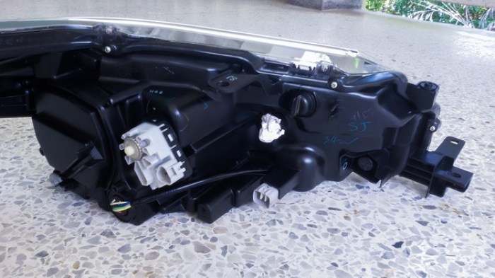 ไฟหน้าฮอนด้า HR-V LED โปรเจคเตอร์ ,ALTIS 2014,ฟอร์จูนเนอร์ ,พรีอูส,แอ๊คออด, ACUAL TL