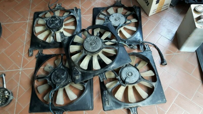 ขายพัดลมหม้อน้ำทุกรุ่น ราคาโปรแรงๆ 690 ทุกตัว