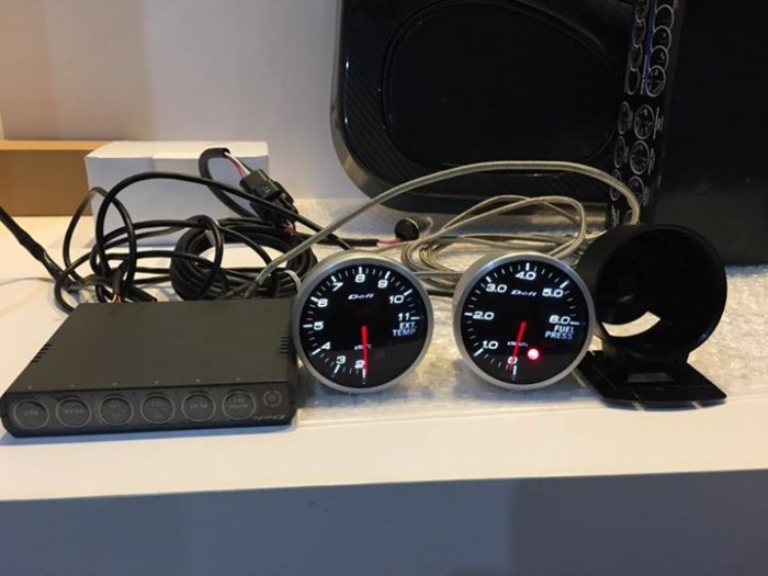 Defi BF ไฟขาว Fuel Press และ EXT Temp และ Defi Display Motec M48 ของใหม่