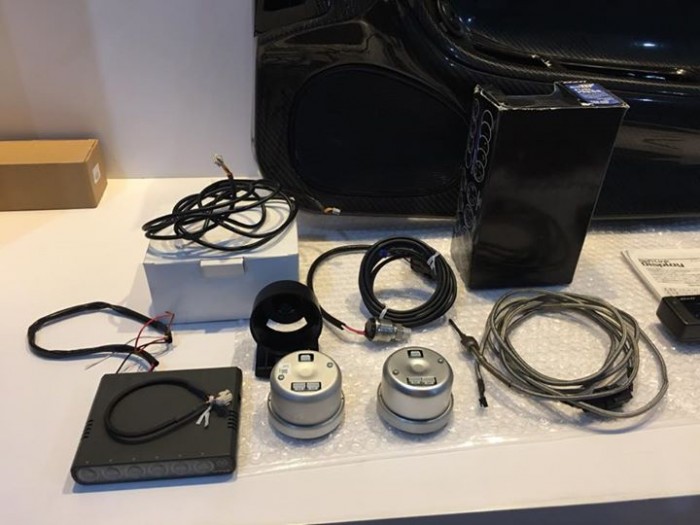 Defi BF ไฟขาว Fuel Press และ EXT Temp และ Defi Display Motec M48 ของใหม่