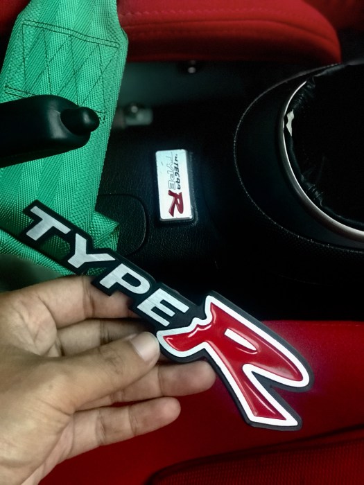 Type R emblem