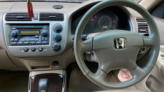 ขาย Honda Civic Dimension 1.7VTi Vtec ASL สีดำมุก ตัวท๊อป ปี 2003 ราคา 149,000 บาท